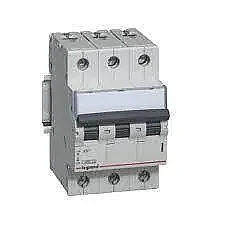 3P 40A C-Curve 6kA XG3 Miniature Circuit Breaker - 1