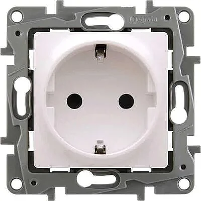 Salbei Series Beige Grounded Socket 230V 16A - 1