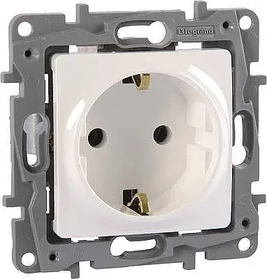 Raventi Child-Protected Grounded Socket Outlet, White - 1