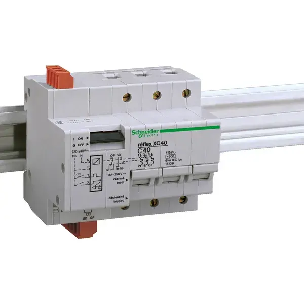 Schneider Electric - 18048 - XC40 3P 20A D CONT.220/240 - 1