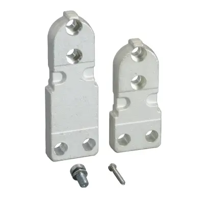 Schneider Electric - 33734 - BOTTOM FRONT CONNECTION FOR 63 - 1