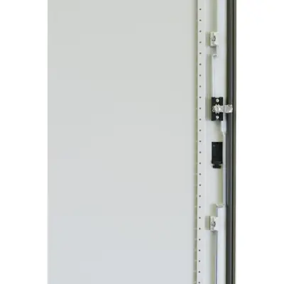 Schneider Electric - NSYTC7ML - Square insert 7mm for 3P locking - 1